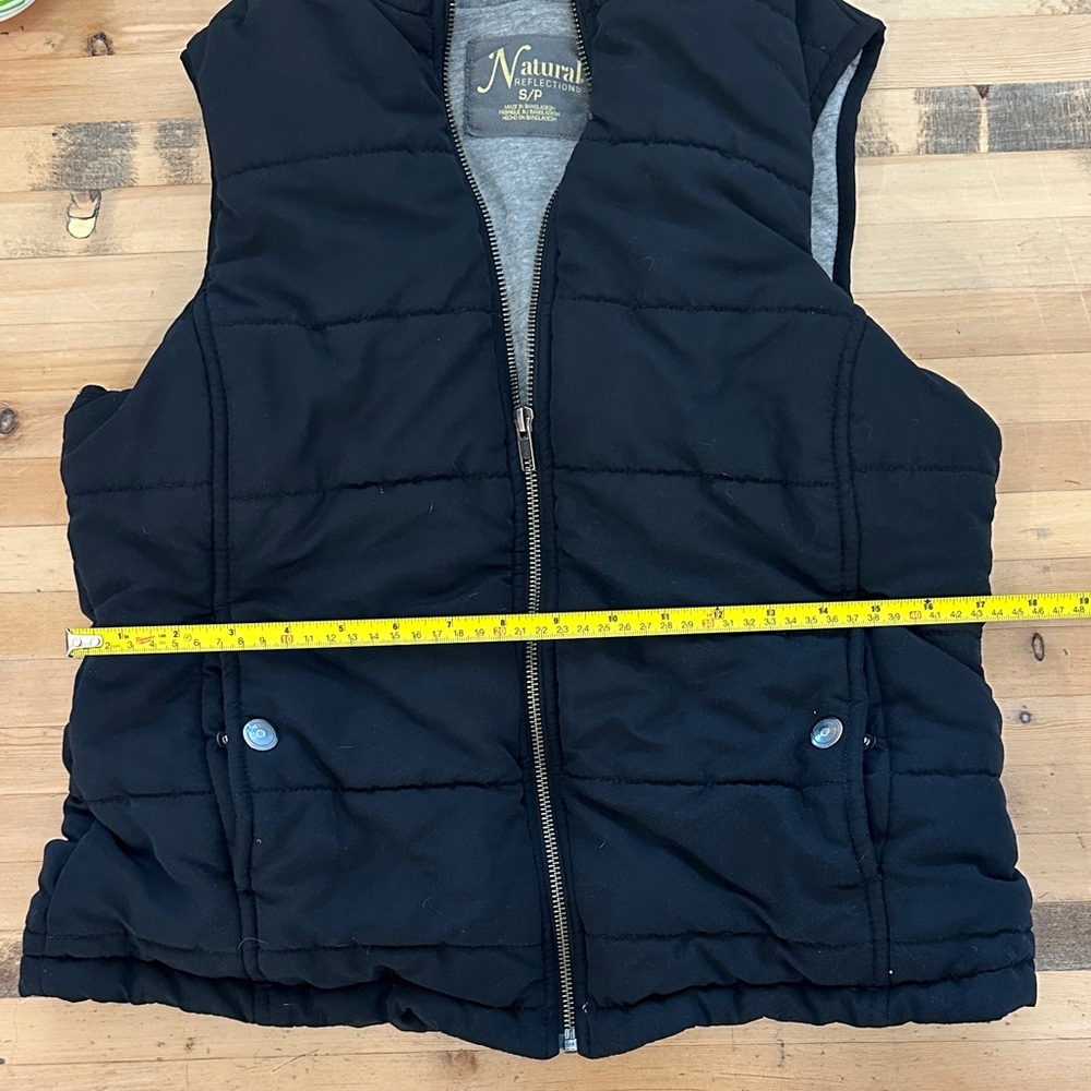 Women’s Natural Reflections Black Quilted Vest, Size S - Picture 6 of 6